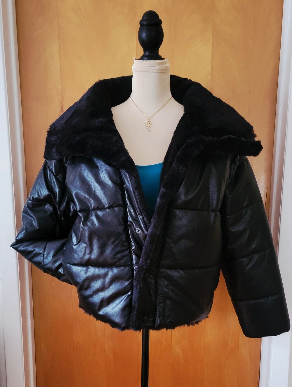 EXPRESS Black Reversible Faux Leather Plush Fur Puffer Jacket - Size S